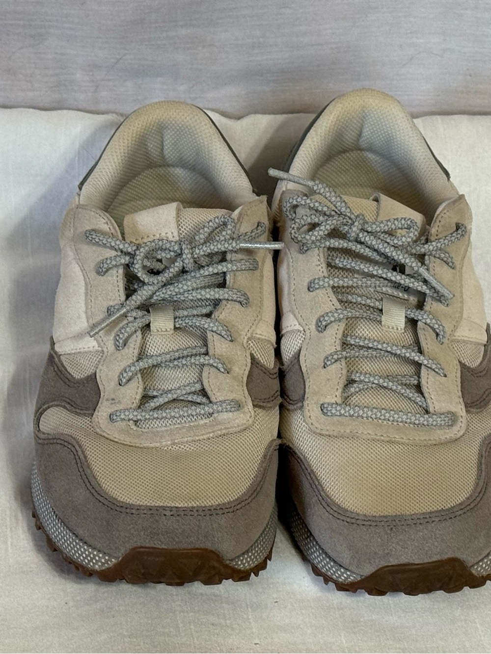 Johnnie-O Range Runner Beige Taupe Retro Sneakers Men’s 9.5